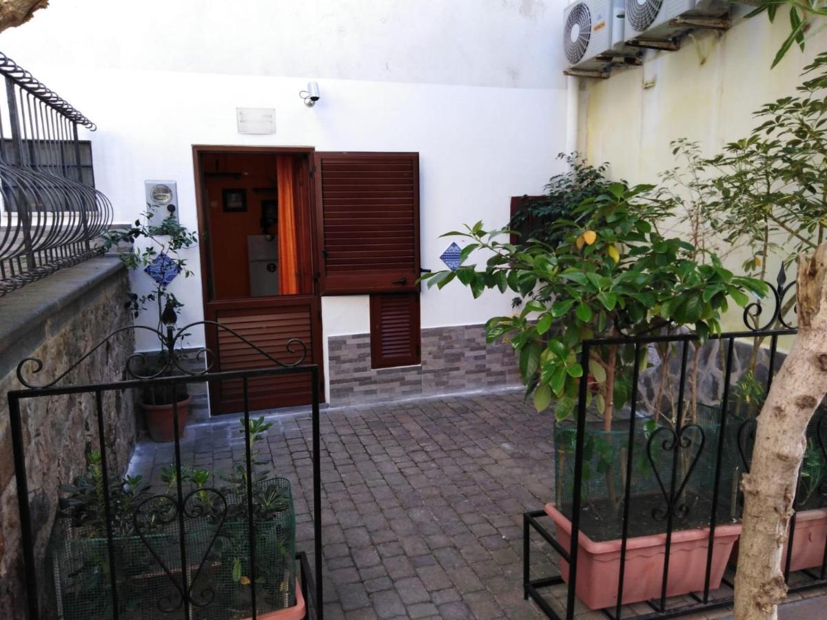 Appartamento Asia Apartment *